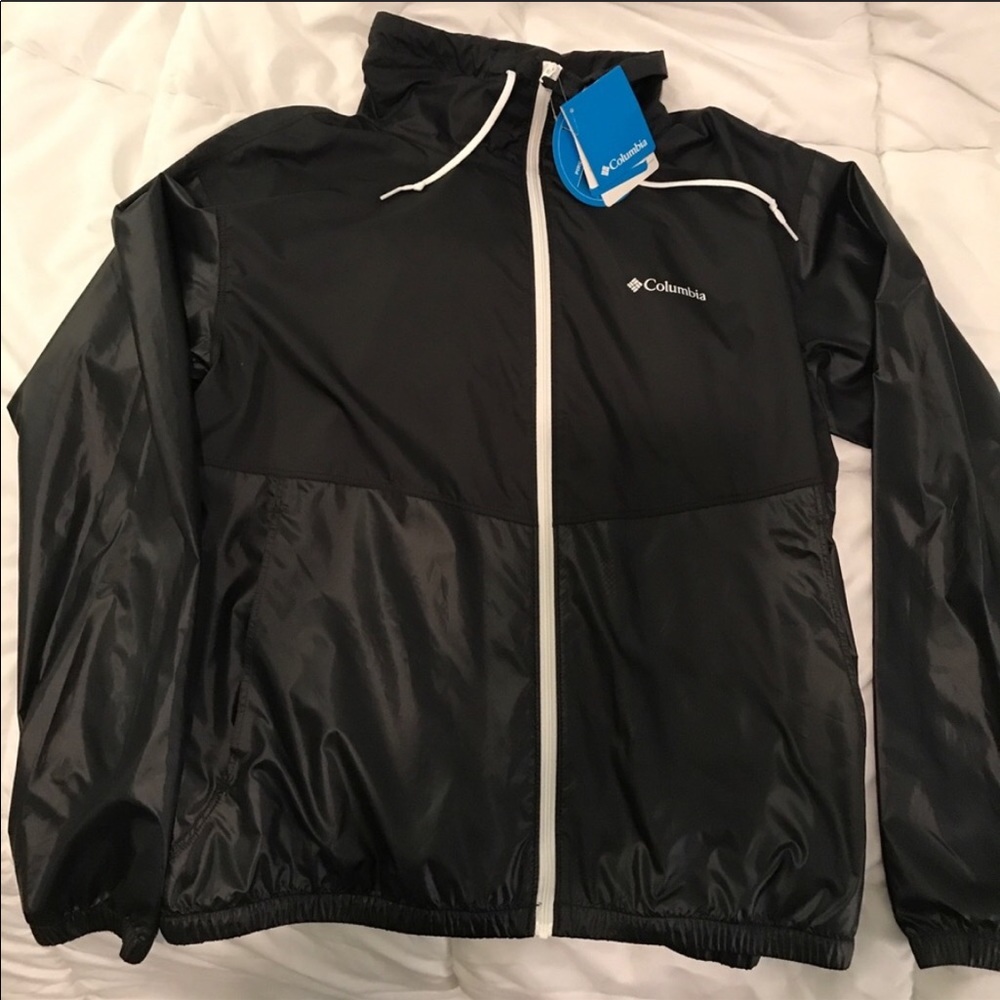 New Columbia Women’s Black Windbreaker
